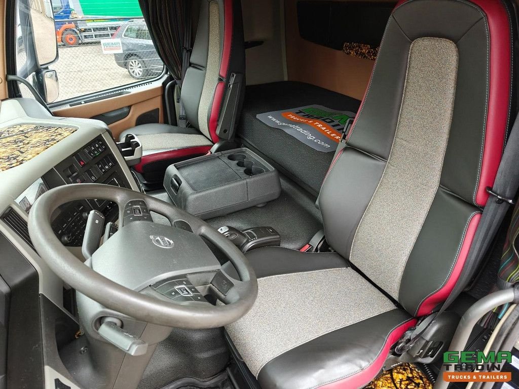 LKW des Typs Volvo FM500 8x2/6 Globetrotter Euro6B - Open Laadbak 7.3M - HH Vloer -, Gebrauchtmaschine in Oud Gastel (Bild 7)