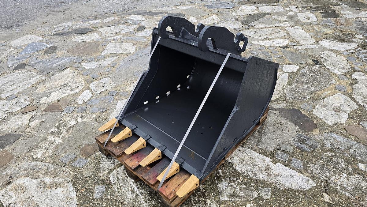 Löffel of the type Big Dutchman 90cm Tieflöffel mit CW10 Verachtert Aufnahme, Neumaschine in Göpfritz an der Wild (Picture 3)