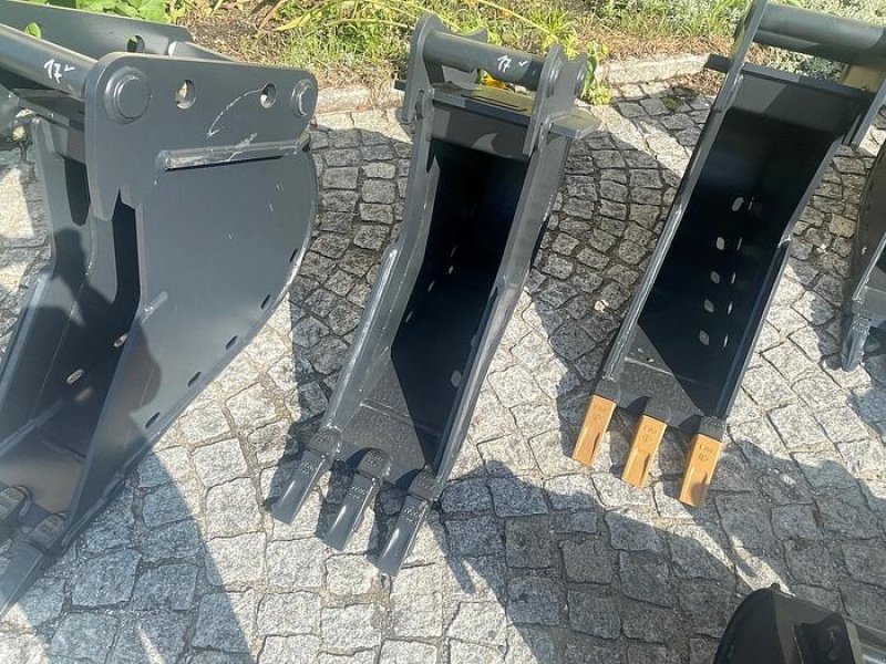 Löffel of the type Big Dutchman Tieflöffel 30 cm mit Lehnhoff MS03 Symlock Aufnahme, Neumaschine in Göpfritz an der Wild (Picture 1)