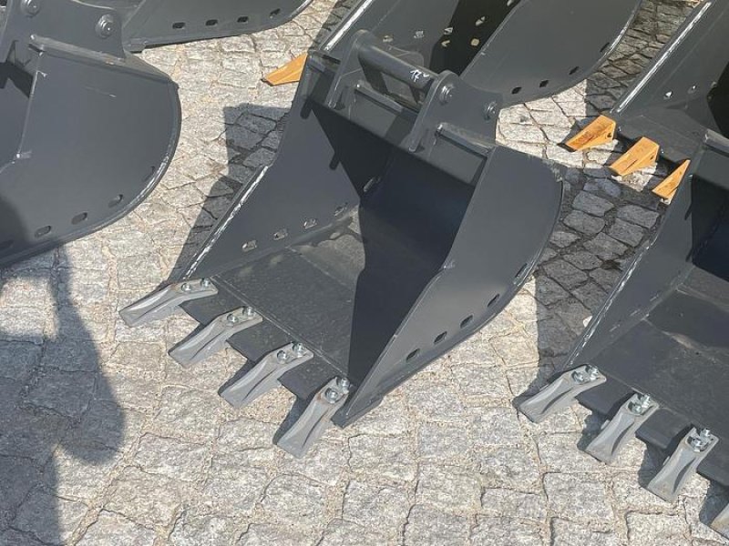 Löffel des Typs Big Dutchman Tieflöffel 50 cm mit Martin M3 Aufnahme, Neumaschine in Göpfritz an der Wild (Bild 1)