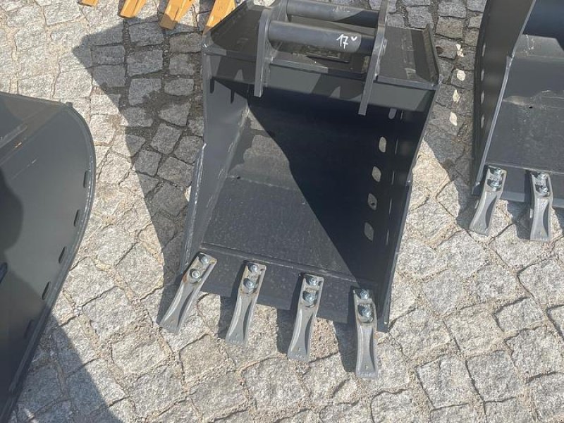 Löffel des Typs Big Dutchman Tieflöffel 50 cm mit Martin M3 Aufnahme, Neumaschine in Göpfritz an der Wild (Bild 2)