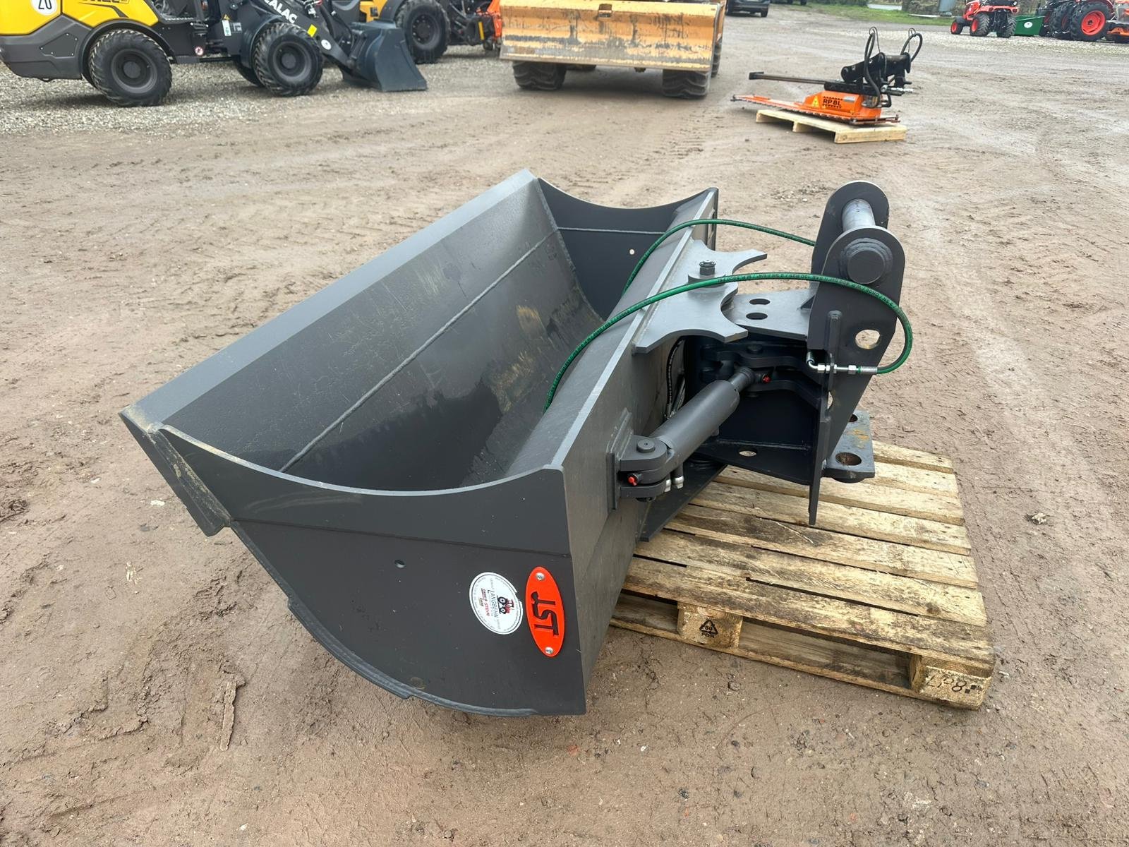 Löffel of the type JST Grabenräumlöffel 2 m, Gebrauchtmaschine in Klempau (Picture 3)