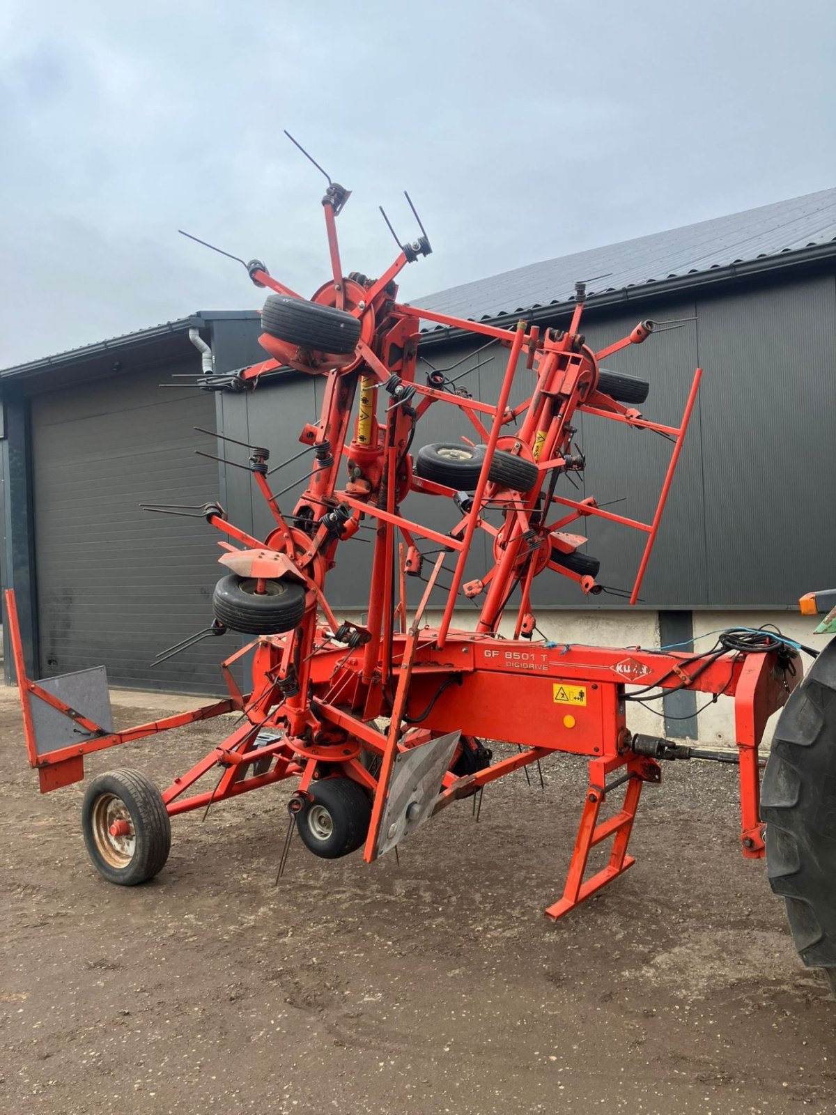 Mähaufbereiter & Zetter des Typs Kuhn GF 8501 T, Gebrauchtmaschine in Dalfsen (Bild 5)