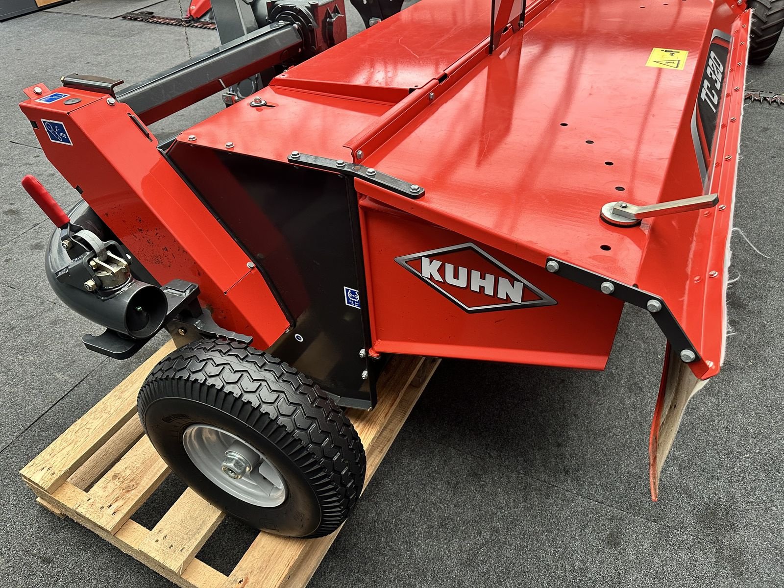 Mähaufbereiter & Zetter tip Kuhn Heckaufbereiter TC 320, gebraucht, Gebrauchtmaschine in Tamsweg (Poză 4)
