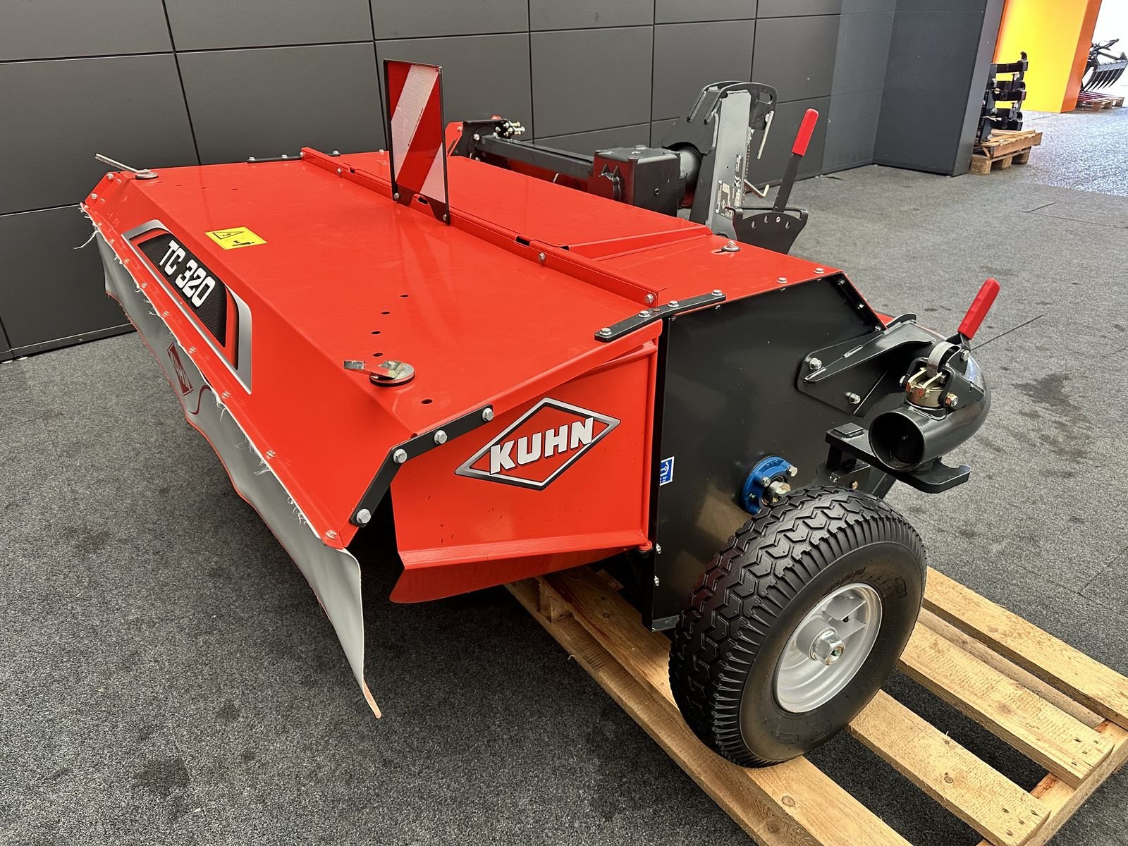 Mähaufbereiter & Zetter tip Kuhn Heckaufbereiter TC 320, gebraucht, Gebrauchtmaschine in Tamsweg (Poză 9)