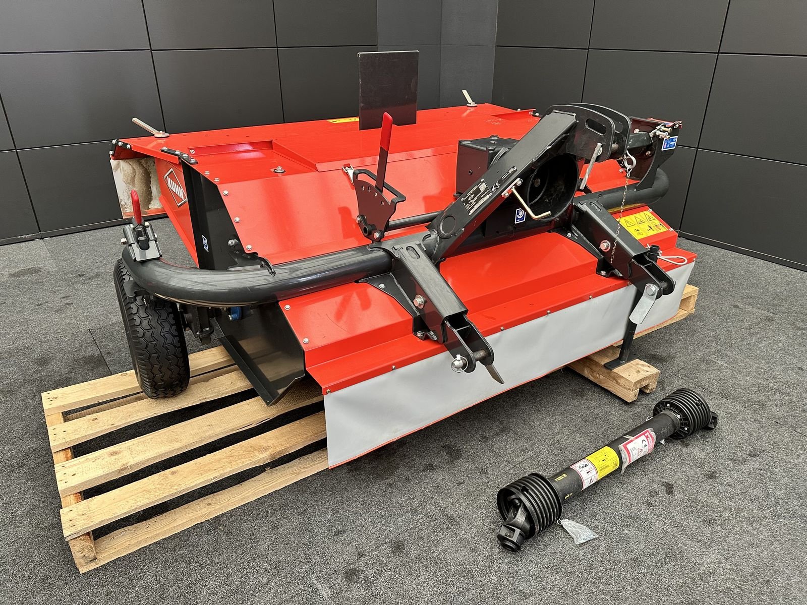 Mähaufbereiter & Zetter tip Kuhn Heckaufbereiter TC 320, gebraucht, Gebrauchtmaschine in Tamsweg (Poză 1)