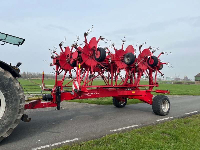 Mähaufbereiter & Zetter des Typs Lely Lotus 1500, Gebrauchtmaschine in Zoeterwoude (Bild 1)