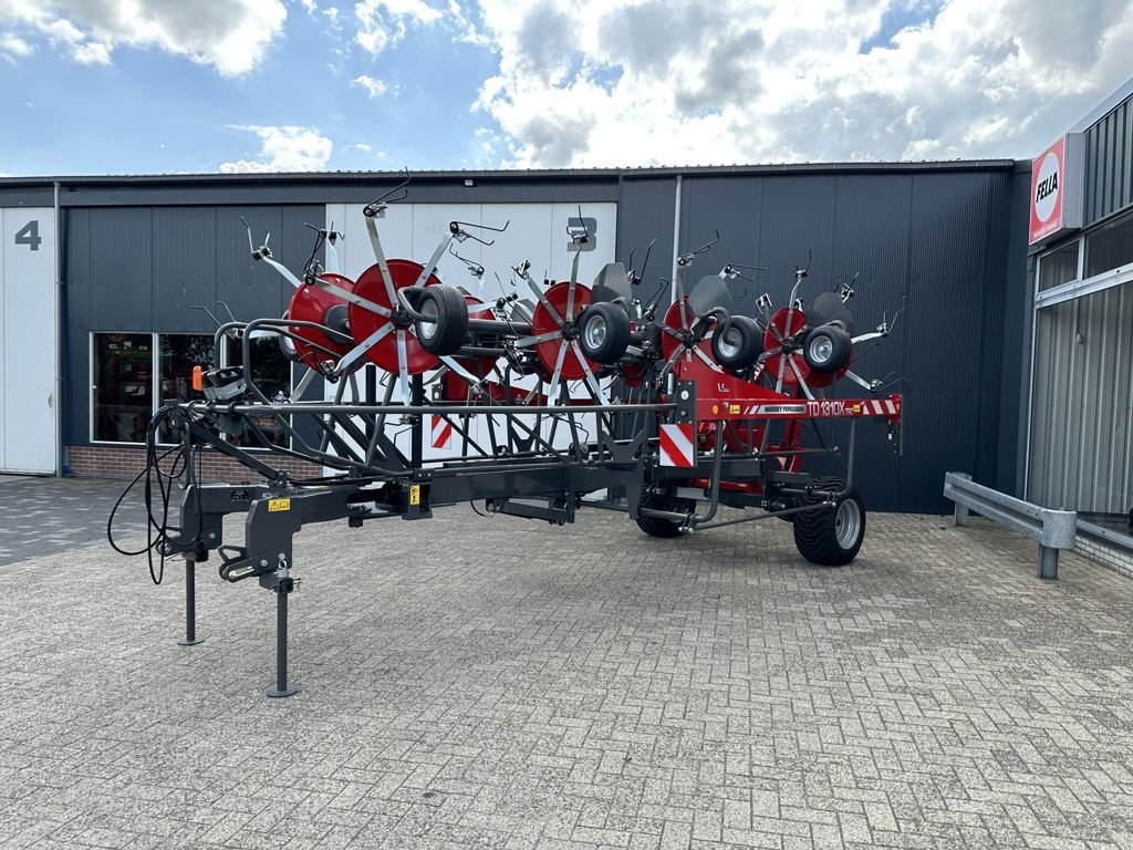 Mähaufbereiter & Zetter des Typs Massey Ferguson TD 1310-X TRC, Neumaschine in MARIENHEEM (Bild 3)