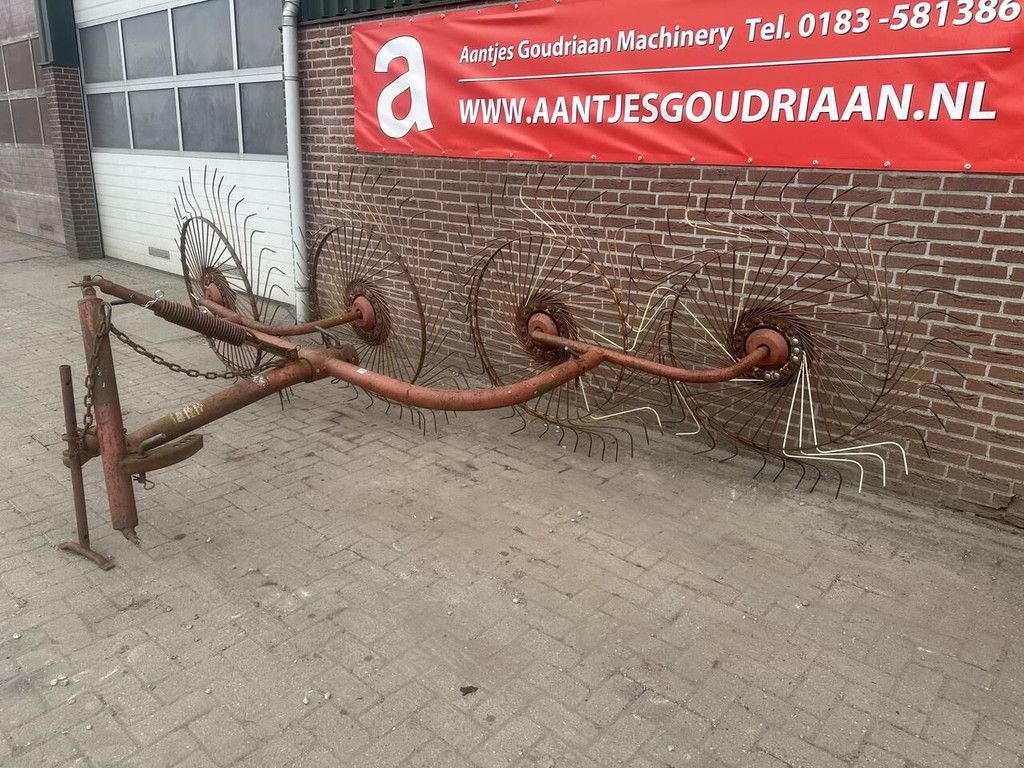 Mähaufbereiter & Zetter des Typs Sonstige 4 bords gedragen acrobaat - Gebruikt, Gebrauchtmaschine in Goudriaan (Bild 2)