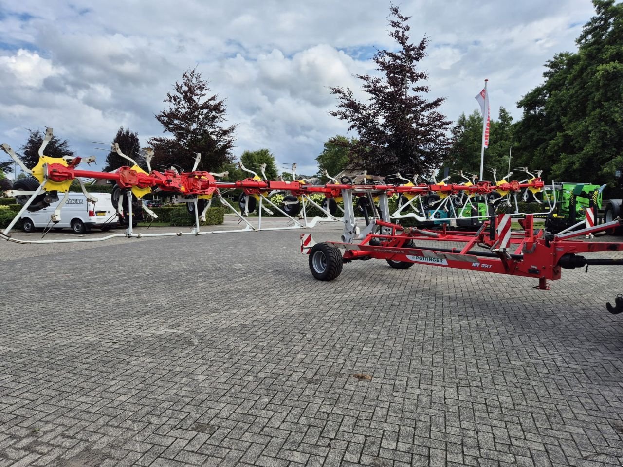 Mähaufbereiter & Zetter tip Sonstige P&ouml;ttinger HIT 1214 T, Gebrauchtmaschine in Oosterwolde (Poză 5)