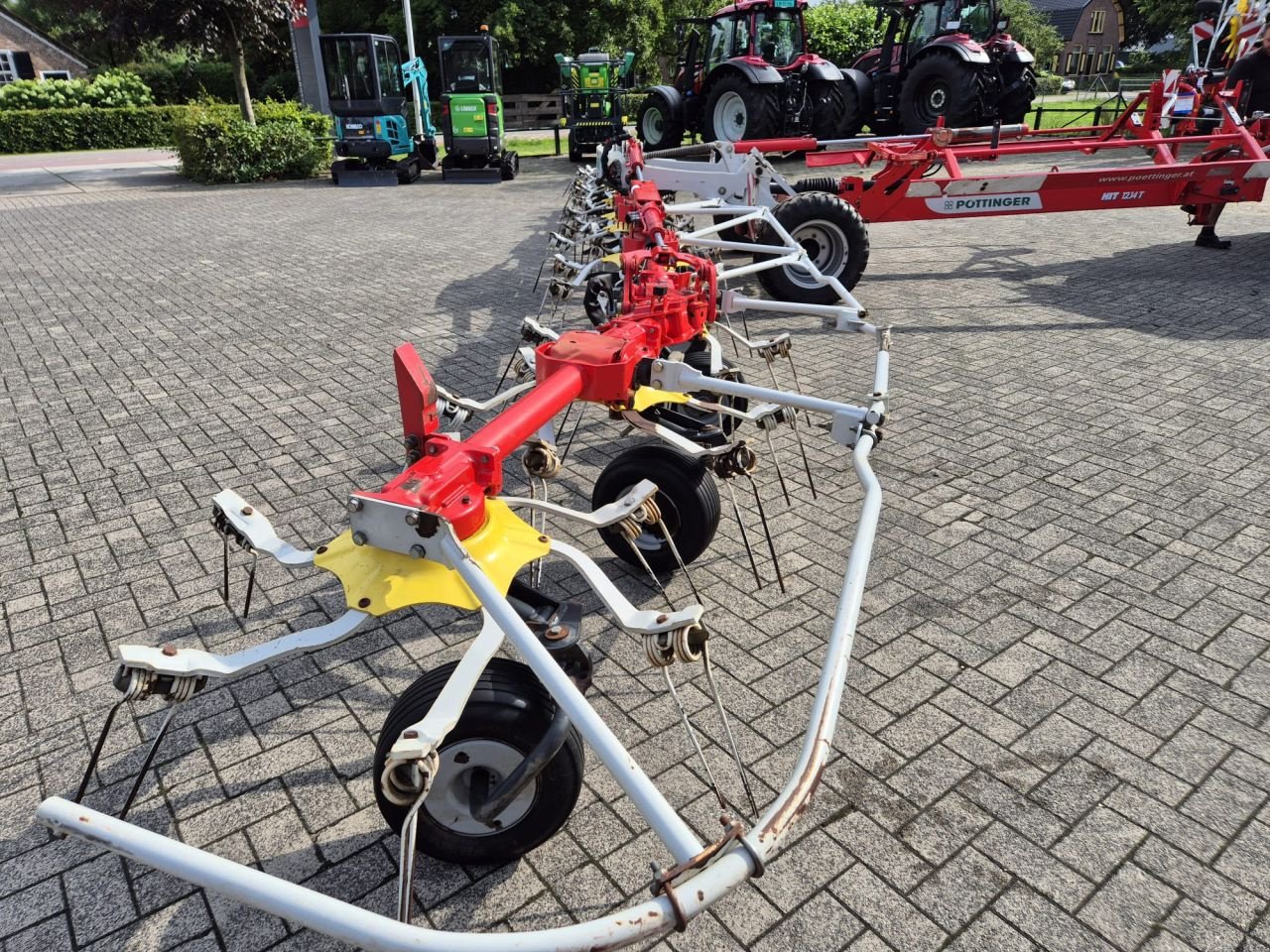 Mähaufbereiter & Zetter tip Sonstige P&ouml;ttinger HIT 1214 T, Gebrauchtmaschine in Oosterwolde (Poză 9)