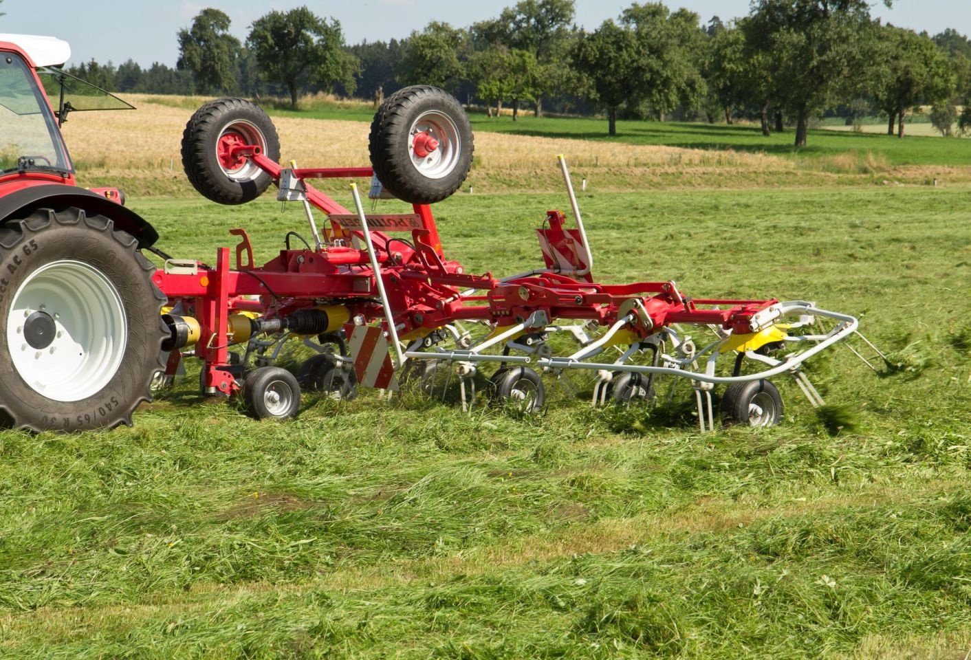 Mähaufbereiter & Zetter des Typs Sonstige P&ouml;ttinger Hit 8.91, Neumaschine in Hemelum (Bild 1)