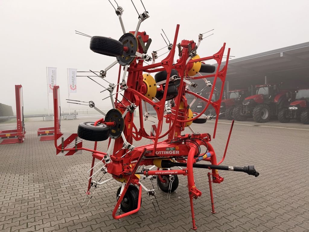 Mähaufbereiter & Zetter des Typs Sonstige P&ouml;ttinger HIT 910NZ schudder, Gebrauchtmaschine in Coevorden (Bild 2)