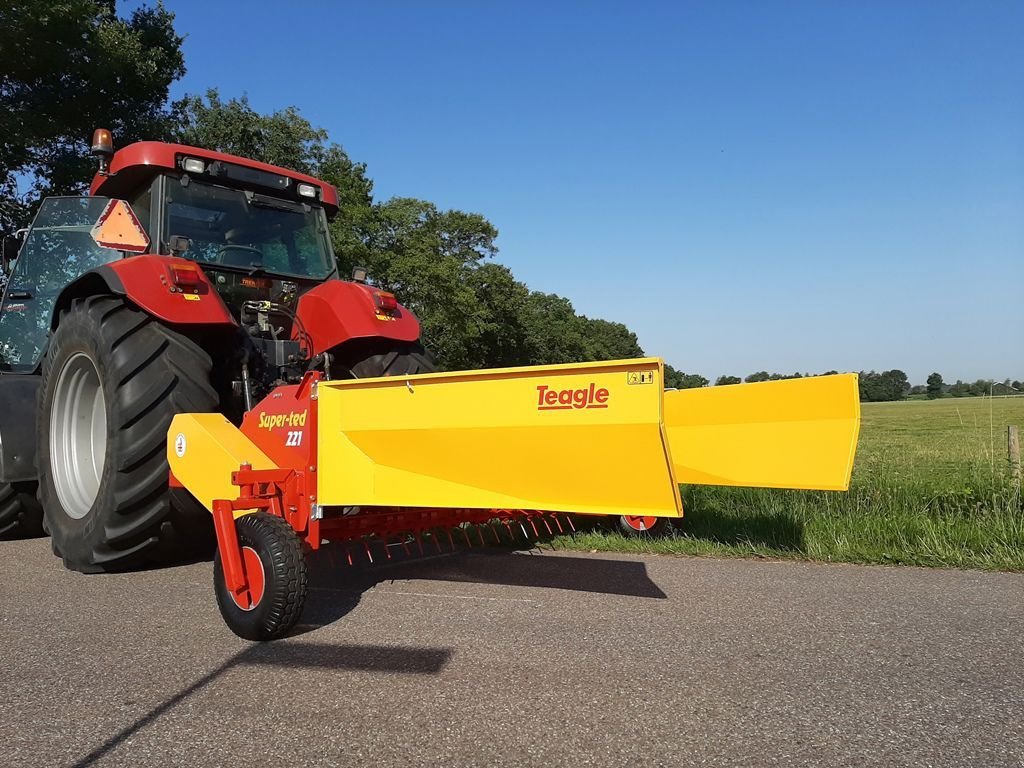 Mähaufbereiter & Zetter des Typs Teagle Super-Ted 221 Zwaddroger, Neumaschine in Lunteren (Bild 9)