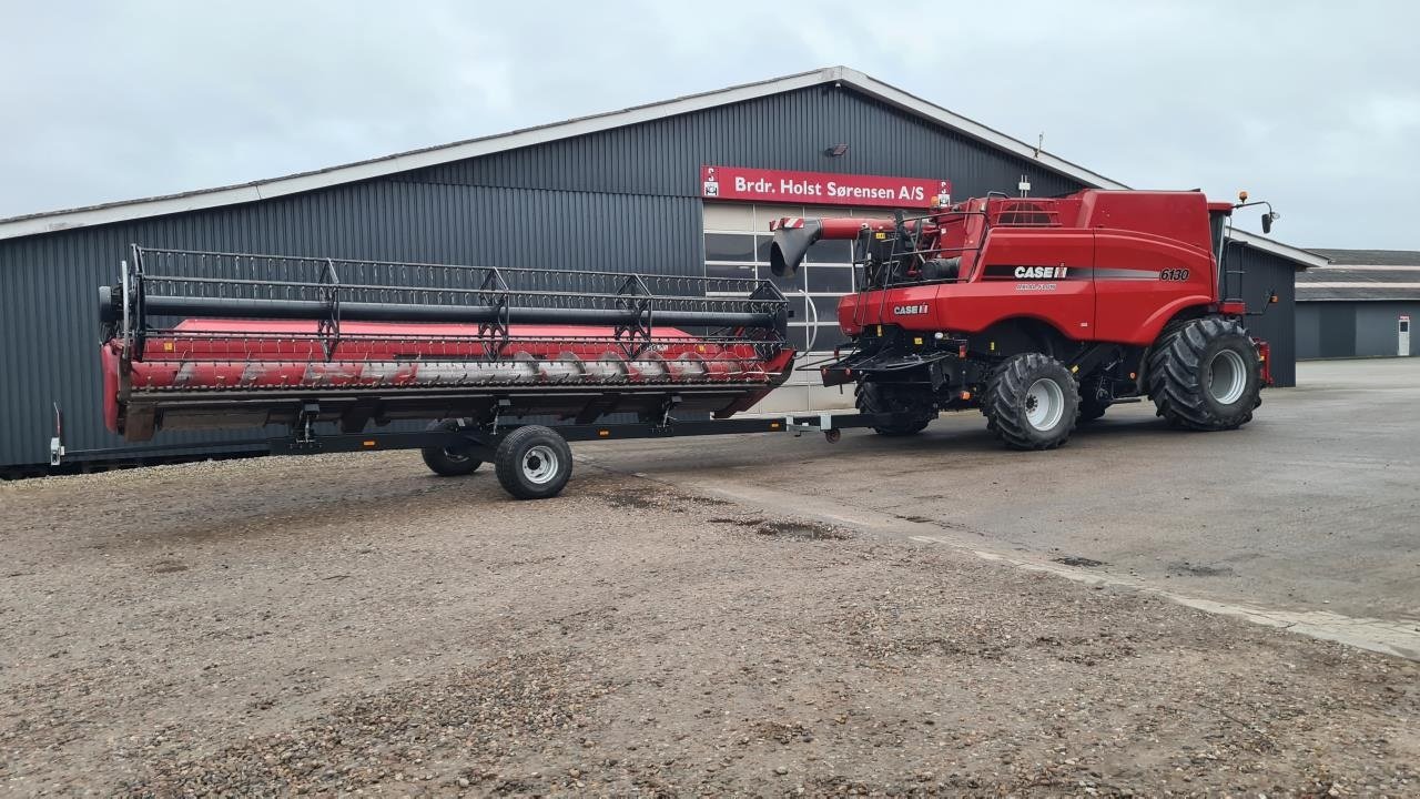 Mähdrescher van het type Case IH 6130, Gebrauchtmaschine in Ribe (Foto 2)