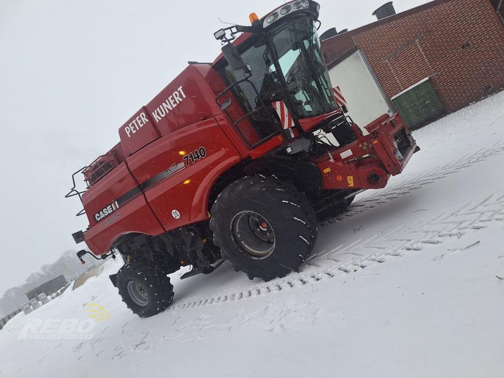 Mähdrescher typu Case IH 7140 Axiail Flow, Gebrauchtmaschine v Edewecht (Obrázek 1)