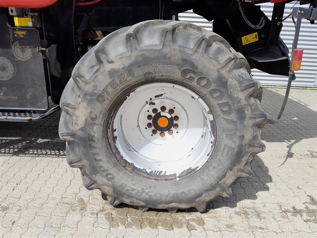 Mähdrescher des Typs Case IH 8010 med 30 fods skærebord, Gebrauchtmaschine in Horsens (Bild 11)