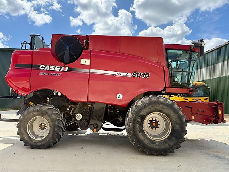 Mähdrescher of the type Case IH 8010, Gebrauchtmaschine in Kaunas (Picture 1)