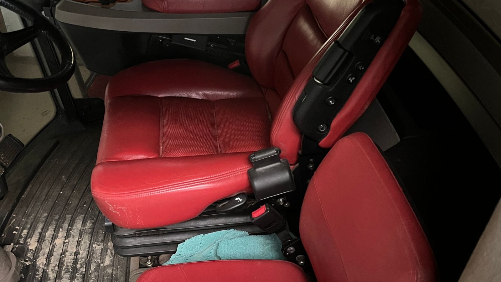 Mähdrescher van het type Case IH 8240, Gebrauchtmaschine in Horsens (Foto 3)