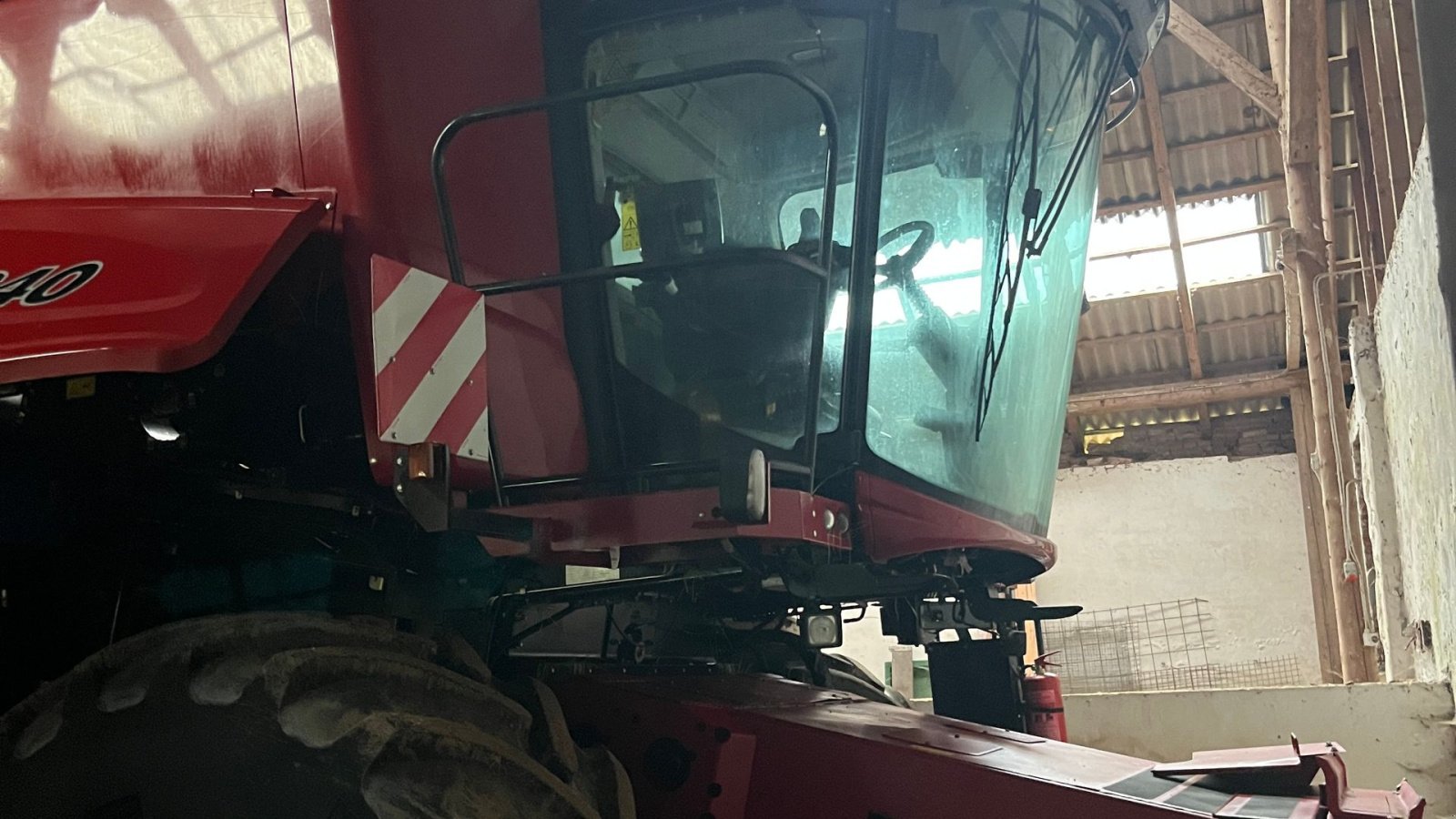 Mähdrescher van het type Case IH 8240, Gebrauchtmaschine in Horsens (Foto 5)