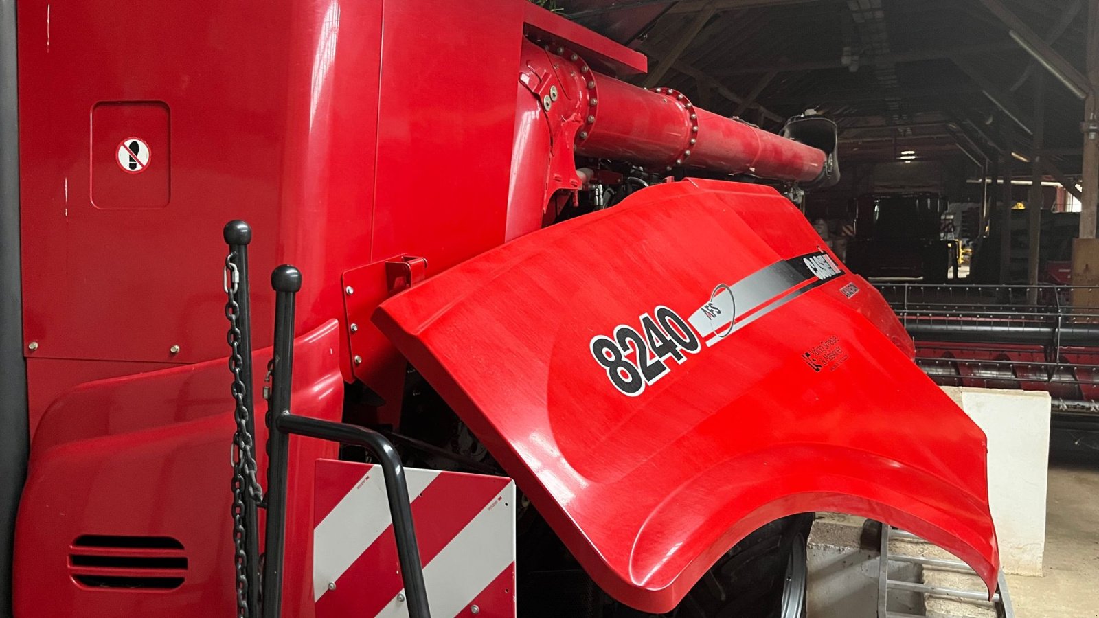 Mähdrescher van het type Case IH 8240, Gebrauchtmaschine in Horsens (Foto 4)