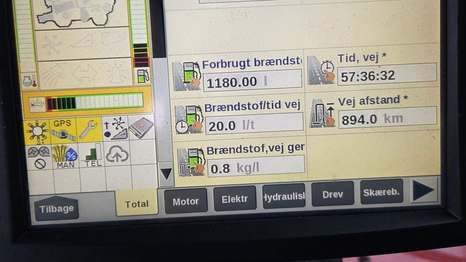 Mähdrescher of the type Case IH 8250 Axial-Flow med 35fod Varicut skærebord. Dansk maskine, Gebrauchtmaschine in Lintrup (Picture 13)