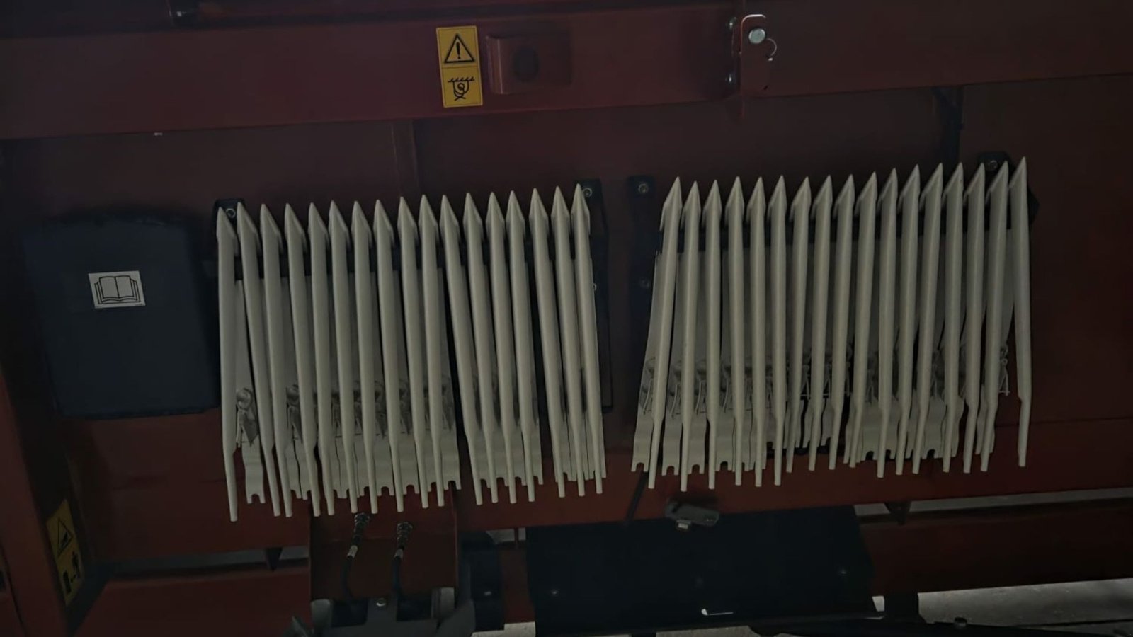 Mähdrescher от тип Case IH 8250 Axial-Flow med 35fod Varicut skærebord. Dansk maskine, Gebrauchtmaschine в Lintrup (Снимка 7)