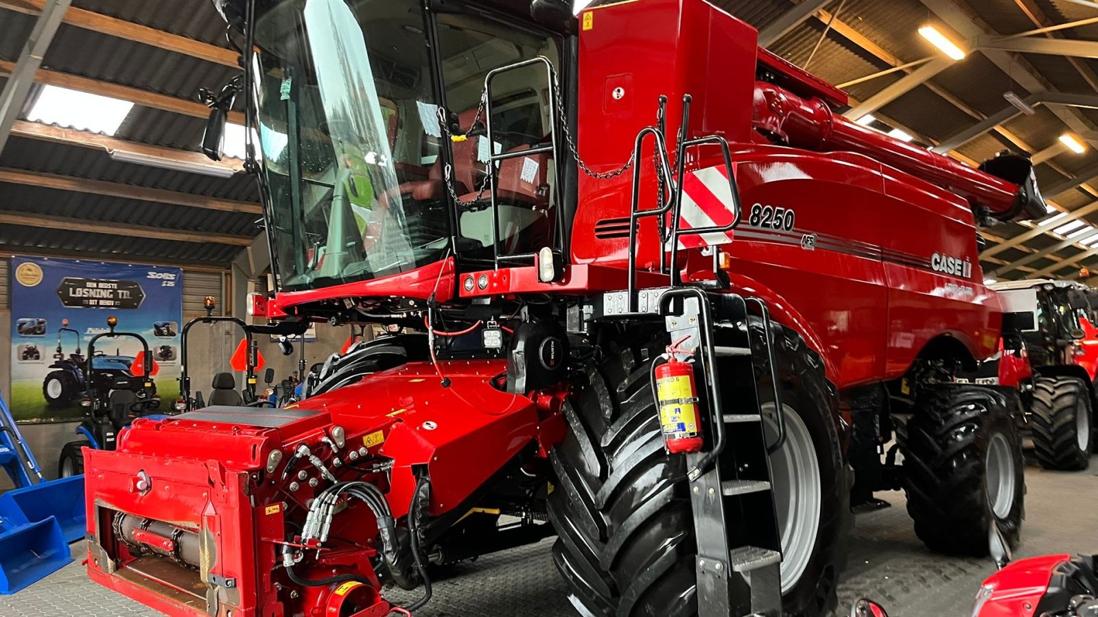 Mähdrescher от тип Case IH 8250 Axial-Flow med 35fod Varicut skærebord. Dansk maskine, Gebrauchtmaschine в Lintrup (Снимка 14)