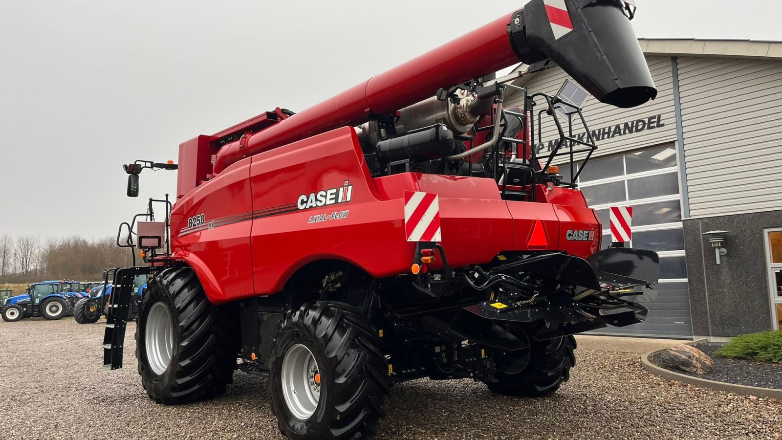 Mähdrescher du type Case IH 8250 Axial-Flow med 4wd & 35fod Varicut skærebord. Dansk maskine, Gebrauchtmaschine en Lintrup (Photo 13)