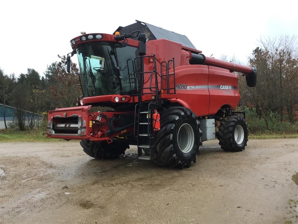 Mähdrescher tip Case IH 9010 AXIAL FLOW, Gebrauchtmaschine in Bording (Poză 1)