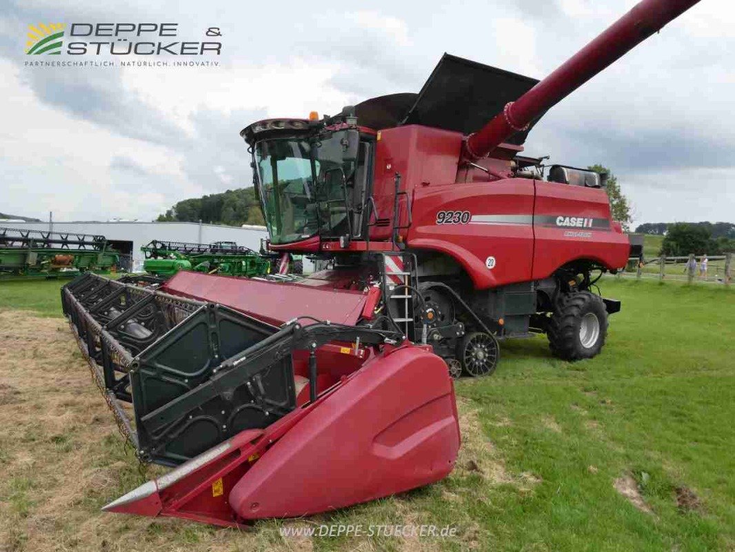 Mähdrescher tip Case IH 9230 Raupe mit SW+SWW, Gebrauchtmaschine in Lauterberg/Barbis (Poză 1)