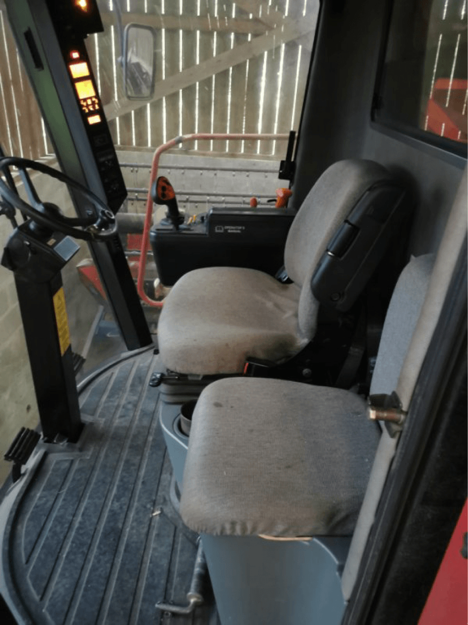 Mähdrescher tip Case IH AXIAL 2388, Gebrauchtmaschine in TREMEUR (Poză 4)