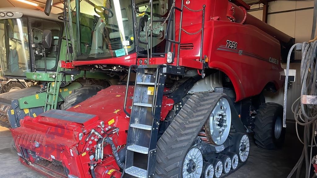Mähdrescher Türe ait Case IH Axial  7250   Raupe   Allrad    Neuwertig, Gebrauchtmaschine içinde Schutterzell (resim 2)