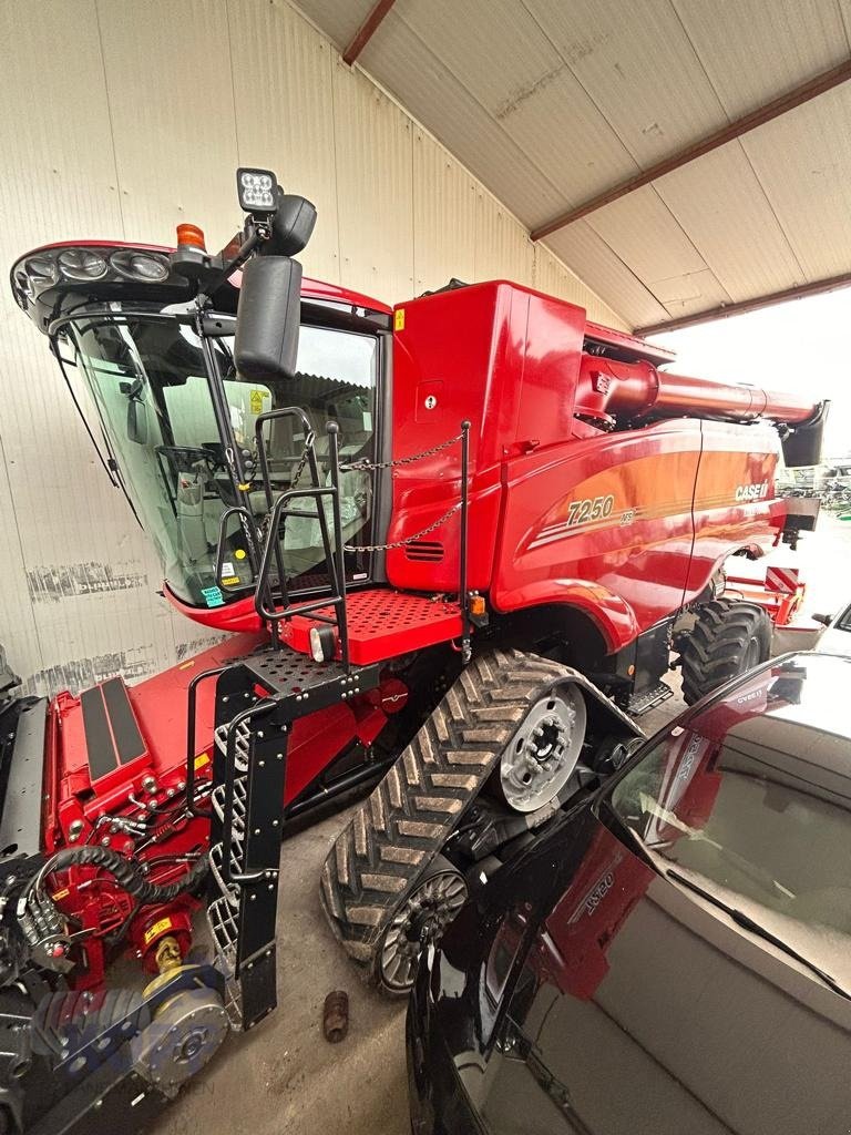 Mähdrescher Türe ait Case IH Axial  7250   Raupe   Allrad    Neuwertig, Gebrauchtmaschine içinde Schutterzell (resim 10)