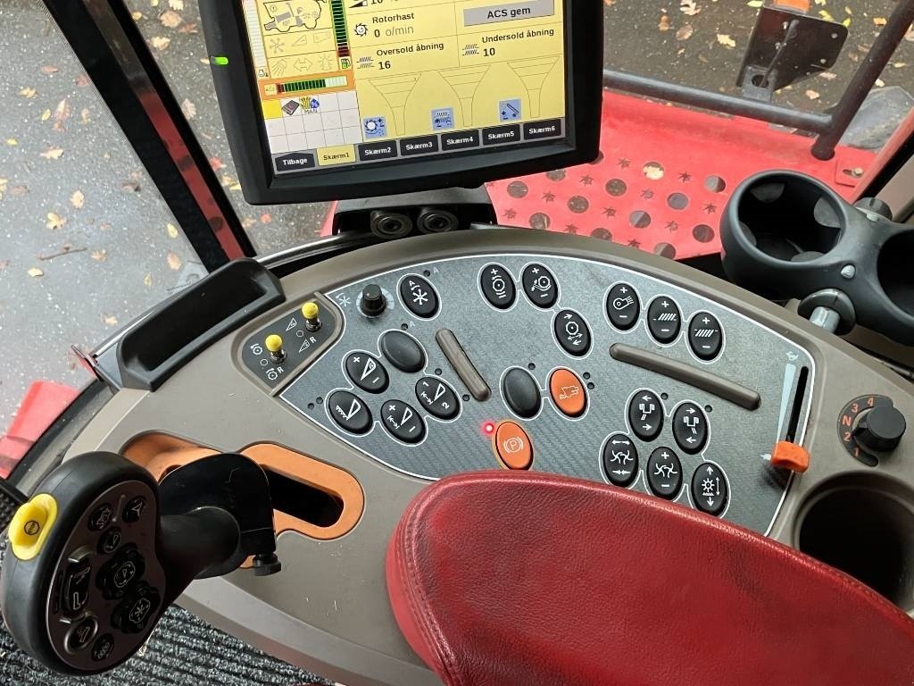 Mähdrescher of the type Case IH Axial 8240, Gebrauchtmaschine in Brønderslev (Picture 11)