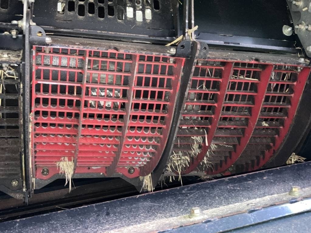 Mähdrescher of the type Case IH Axial 8240, Gebrauchtmaschine in Brønderslev (Picture 25)