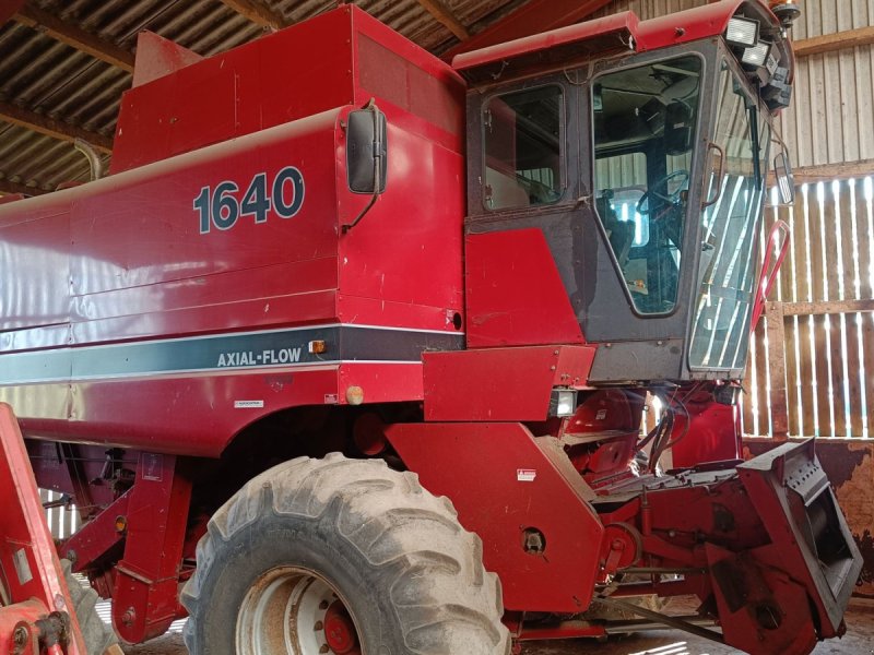 Mähdrescher of the type Case IH Axial-Flow 1640 16 fod skærebord, Gebrauchtmaschine in Egtved (Picture 1)
