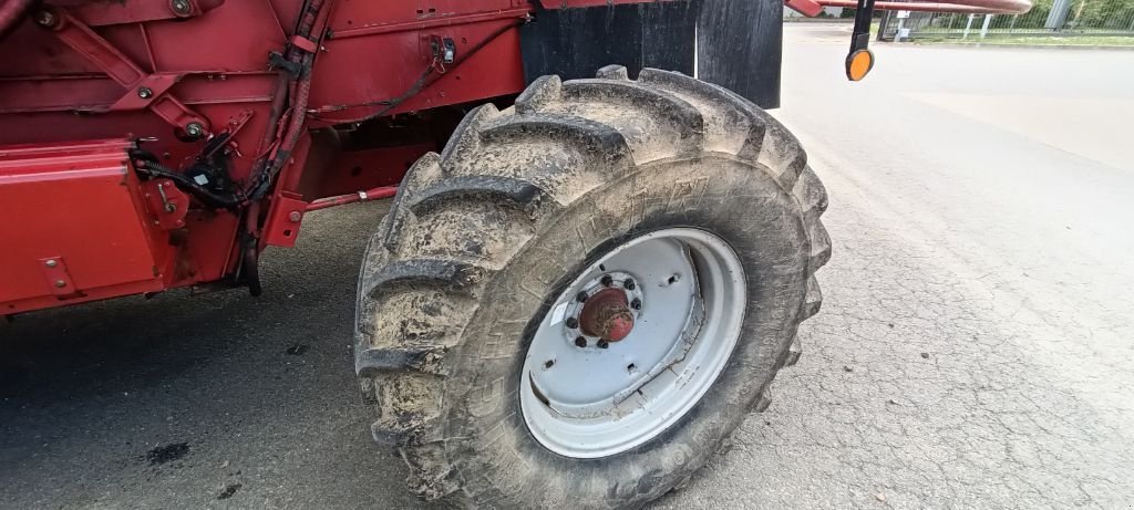 Mähdrescher of the type Case IH AXIAL FLOW 2188, Gebrauchtmaschine in NEUVILLE AUX BOIS (Picture 5)