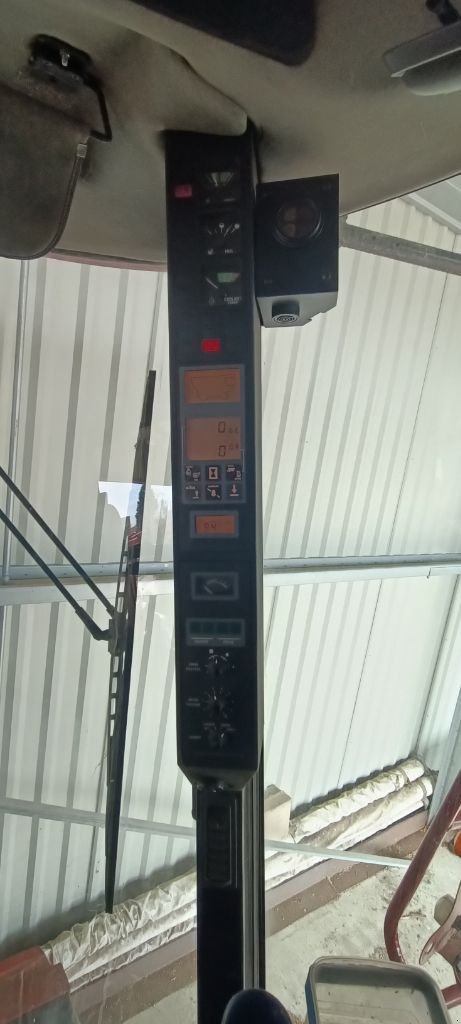 Mähdrescher del tipo Case IH AXIAL-FLOW 2388 X-CLUSIVE, Gebrauchtmaschine In NEUVILLE AUX BOIS (Immagine 8)