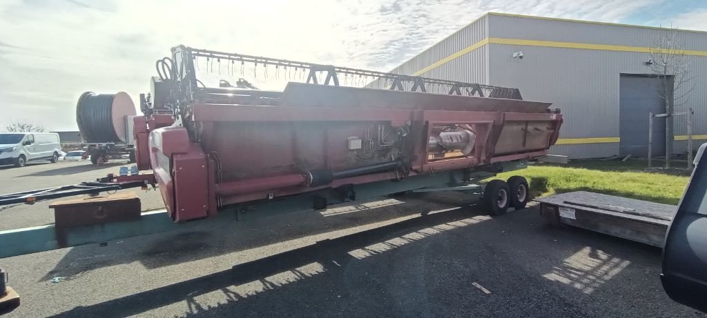 Mähdrescher del tipo Case IH AXIAL-FLOW 2388 X-CLUSIVE, Gebrauchtmaschine In NEUVILLE AUX BOIS (Immagine 11)