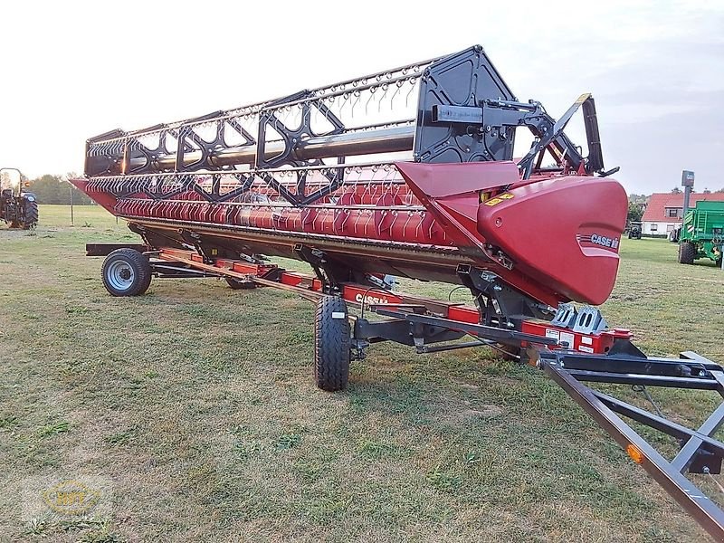 Mähdrescher tip Case IH Axial-Flow 6150 inkl. Schneidwerk 7,62 m und Wagen, Vorführmaschine in Mühlhausen-Görmar (Poză 17)