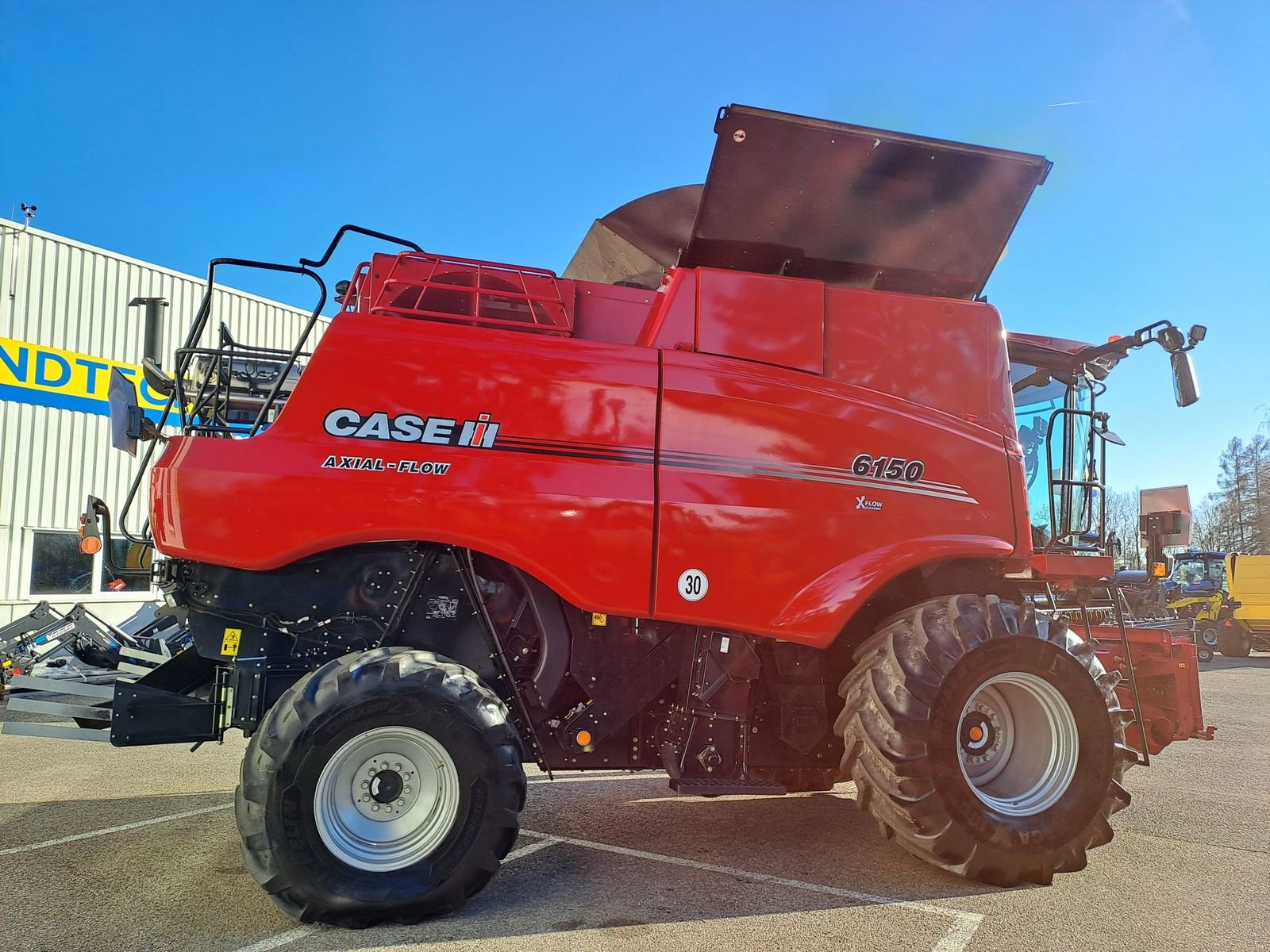 Mähdrescher tip Case IH Axial-Flow 6150, Gebrauchtmaschine in Burgkirchen (Poză 8)