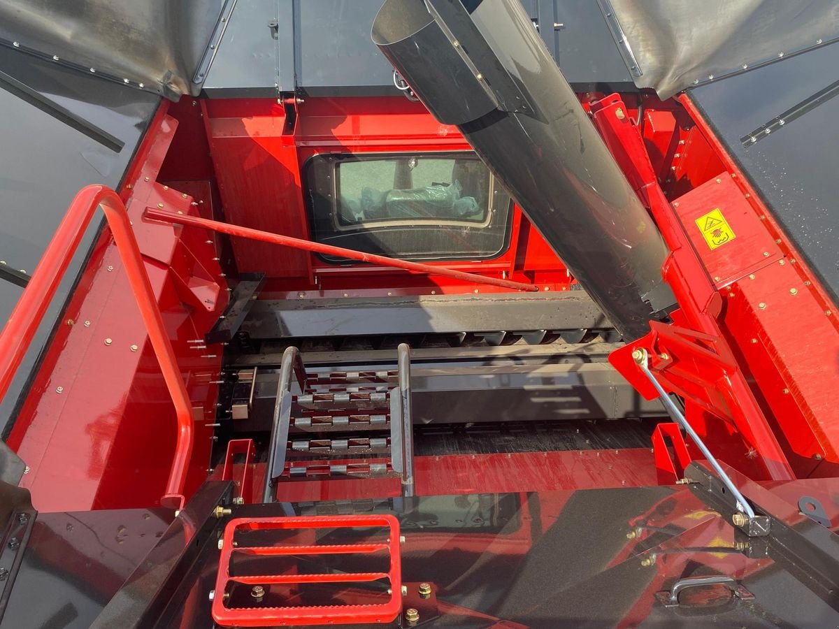 Mähdrescher Türe ait Case IH AXIAL FLOW 7150, Vorführmaschine içinde Harmannsdorf (resim 12)