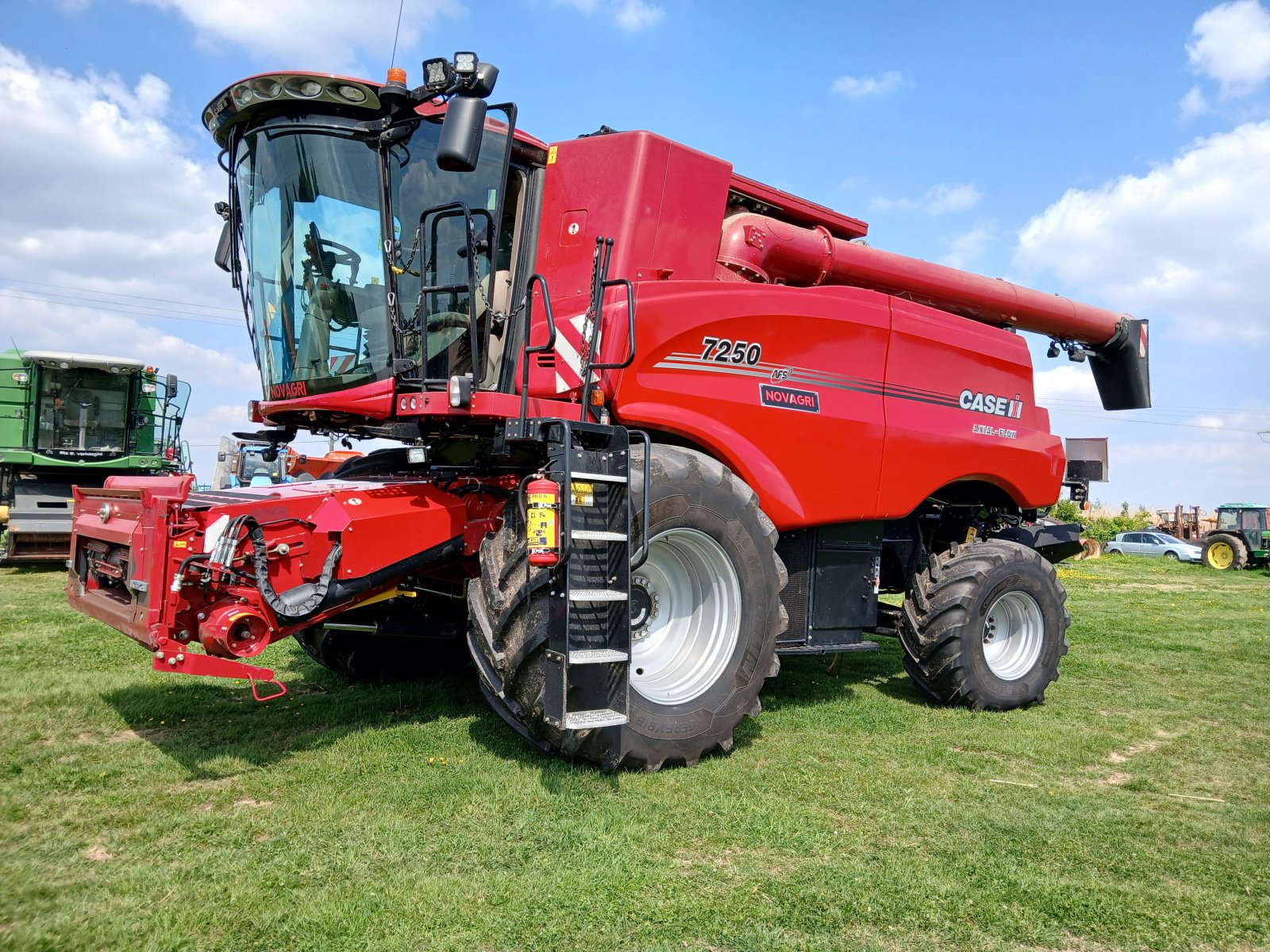 Mähdrescher Türe ait Case IH AXIAL-FLOW 7250, Gebrauchtmaschine içinde HERLIN LE SEC (resim 2)