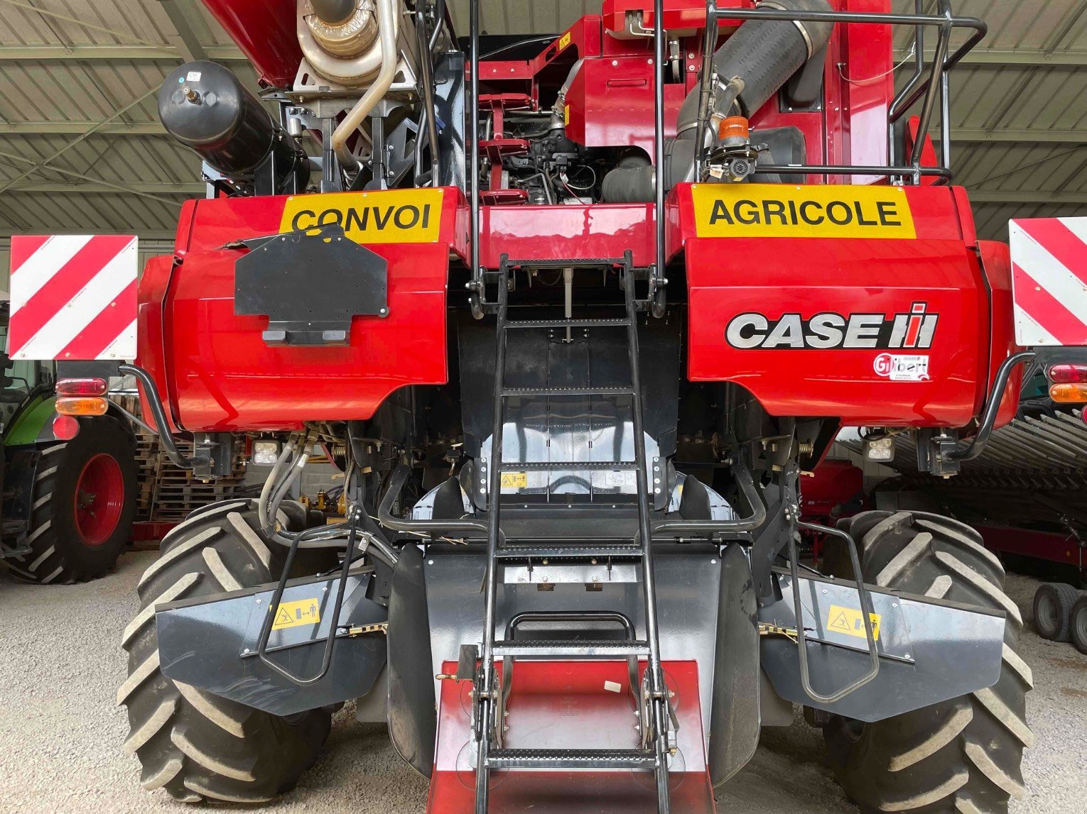 Mähdrescher του τύπου Case IH AXIAL FLOW 7250, Gebrauchtmaschine σε ORLEIX (Φωτογραφία 8)