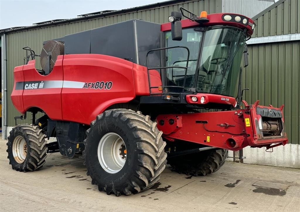 Mähdrescher typu Case IH Axial-Flow 8010 AFX 8010 med skærebord og vogn., Gebrauchtmaschine v Kolding (Obrázek 1)