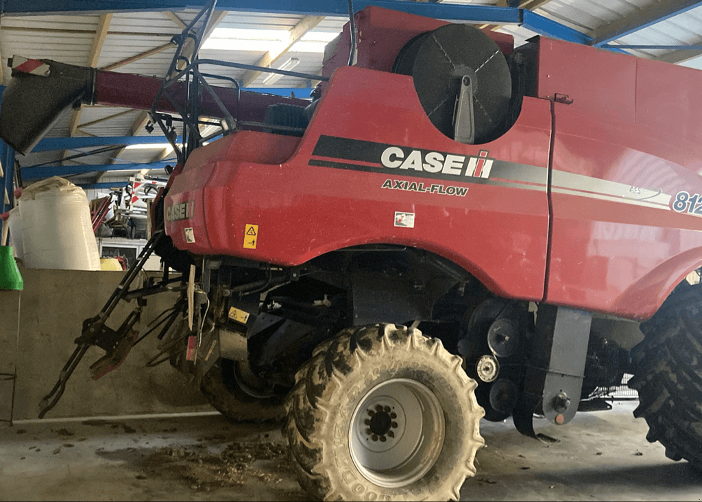 Mähdrescher του τύπου Case IH AXIAL FLOW 8120, Gebrauchtmaschine σε TREMEUR (Φωτογραφία 2)