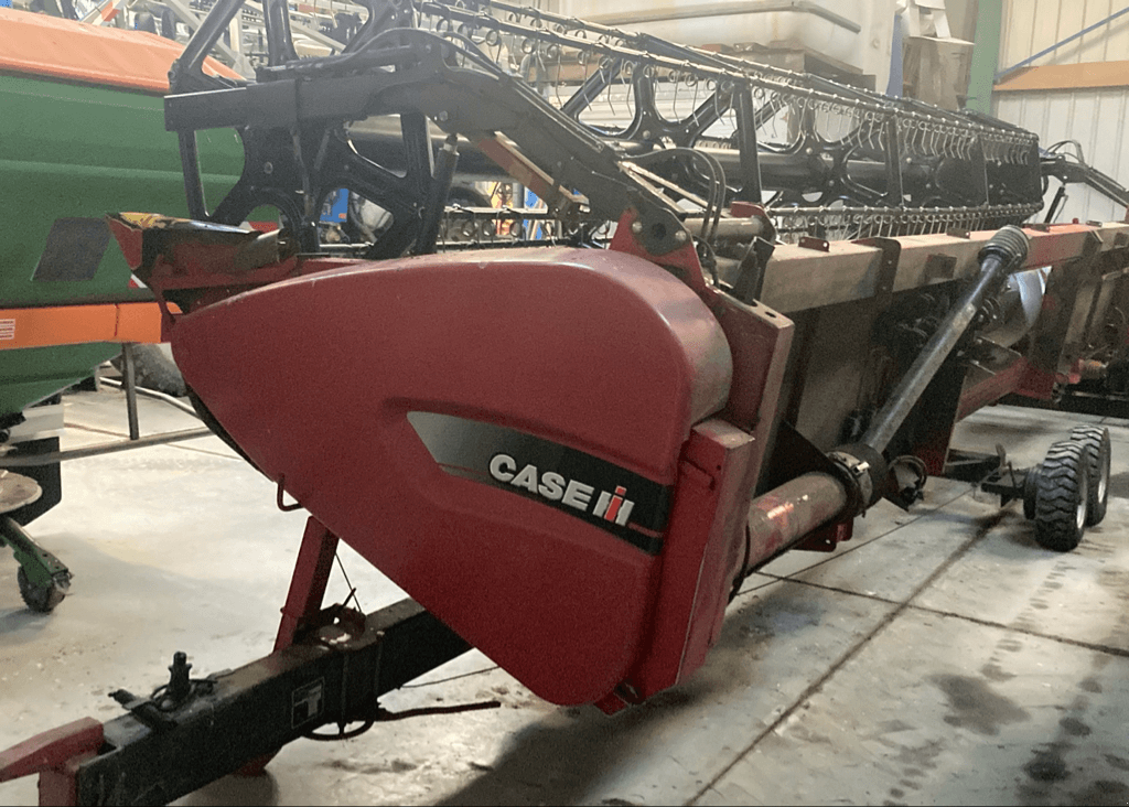 Mähdrescher του τύπου Case IH AXIAL FLOW 8120, Gebrauchtmaschine σε TREMEUR (Φωτογραφία 4)