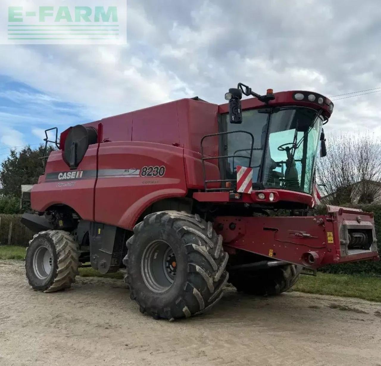 Mähdrescher tip Case IH axial-flow 8230, Gebrauchtmaschine in CHAUVONCOURT (Poză 1)