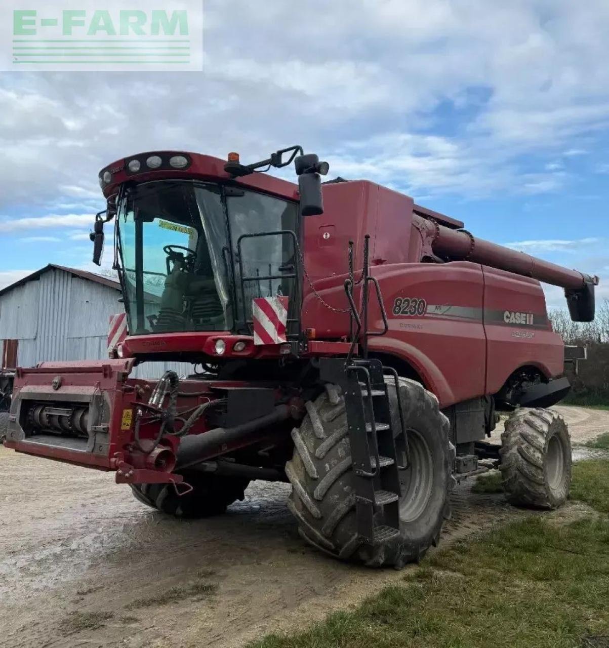 Mähdrescher tip Case IH axial-flow 8230, Gebrauchtmaschine in CHAUVONCOURT (Poză 2)